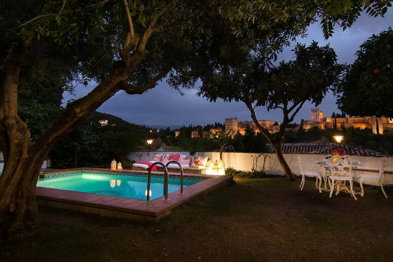 2.5 Million Villa. Magical Sunset. Super Close To Everything. 5Br, 4Ba, Pool, A/C+Heating Granada Apartment