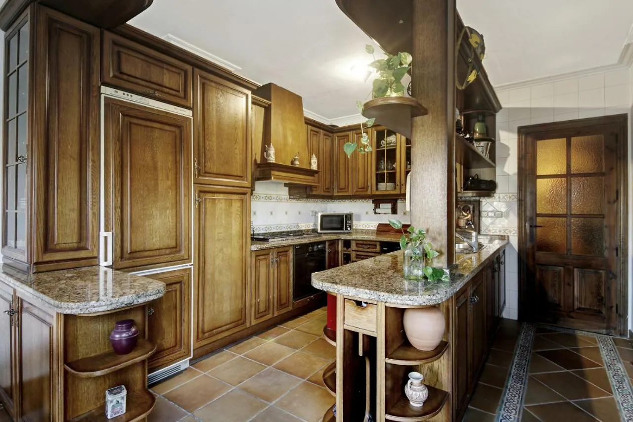 2.5 Million Villa. Magical Sunset. Super Close To Everything. 5Br, 4Ba, Pool, A/C+Heating Granada Spain