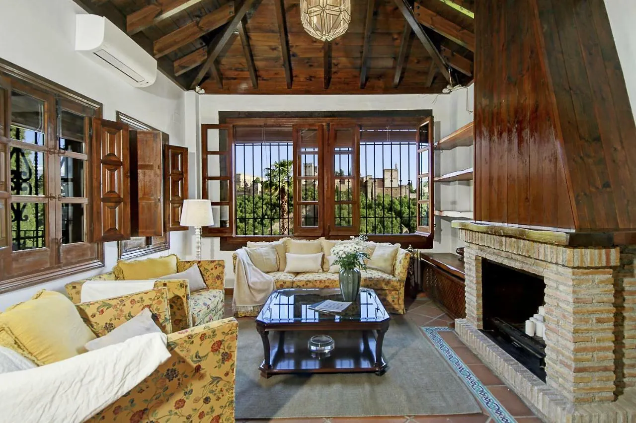 2.5 Million Villa. Magical Sunset. Super Close To Everything. 5Br, 4Ba, Pool, A/C+Heating Granada Apartment