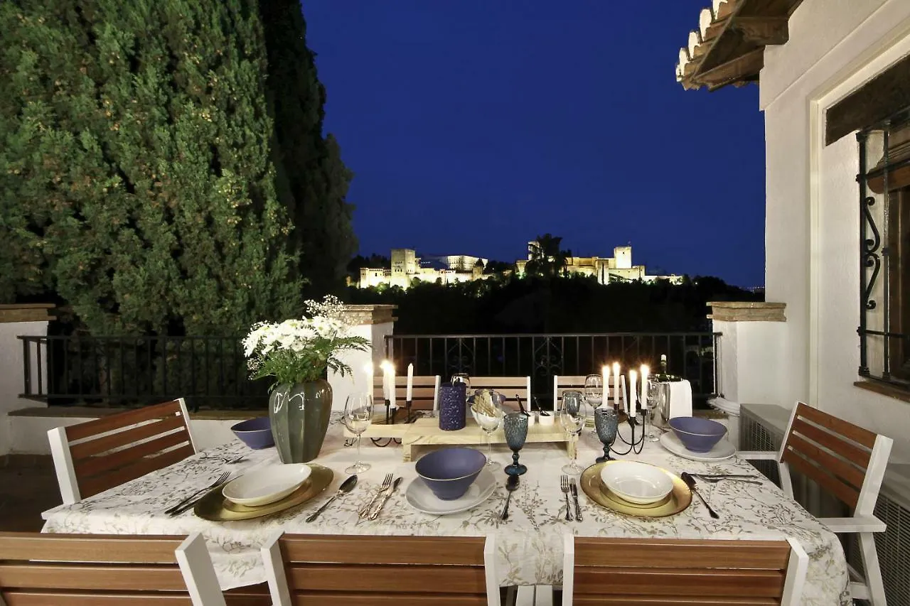 2.5 Million Villa. Magical Sunset. Super Close To Everything. 5Br, 4Ba, Pool, A/C+Heating Granada Apartment