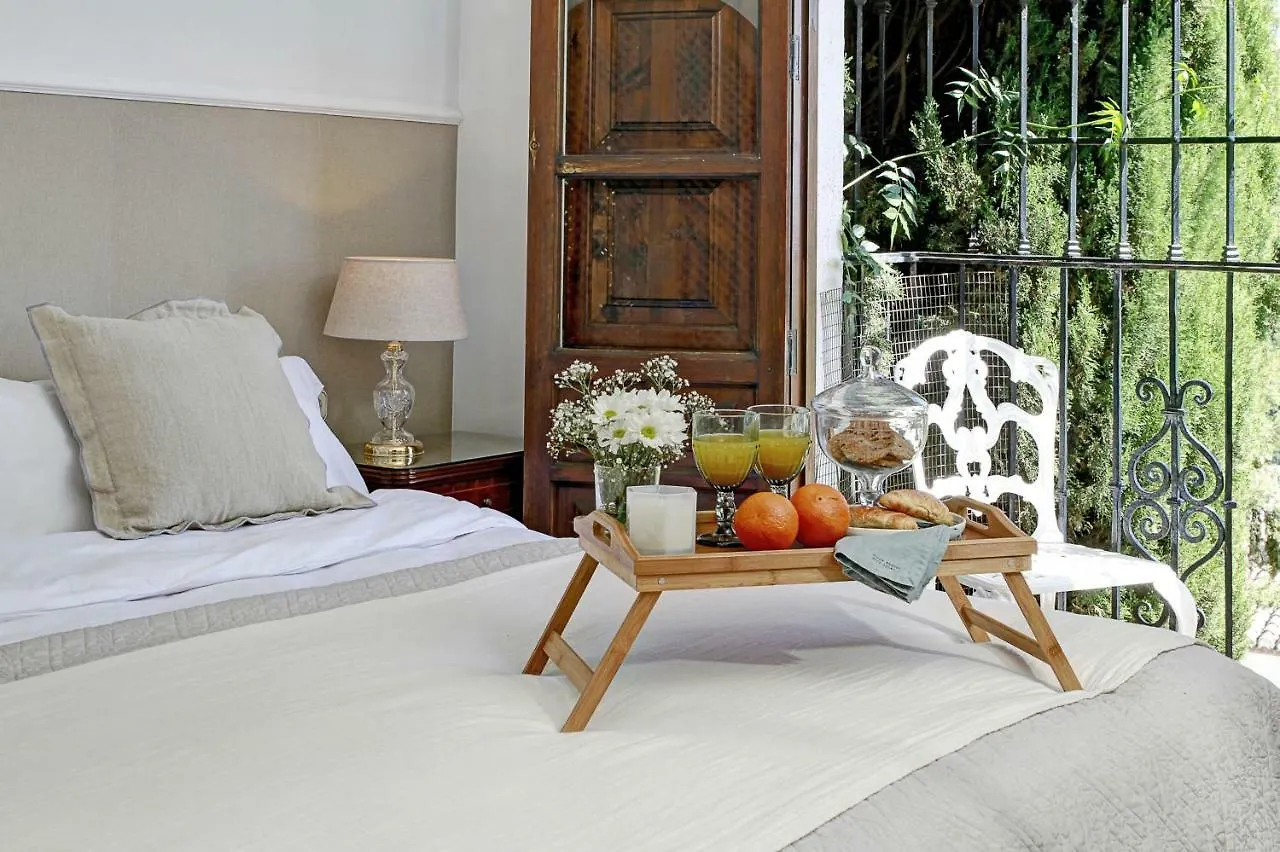 2.5 Million Villa. Magical Sunset. Super Close To Everything. 5Br, 4Ba, Pool, A/C+Heating Granada Apartment