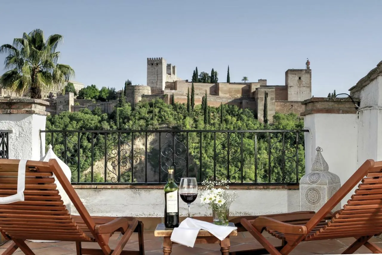 Apartment 2.5 Million Villa. Magical Sunset. Super Close To Everything. 5Br, 4Ba, Pool, A/C+Heating Granada