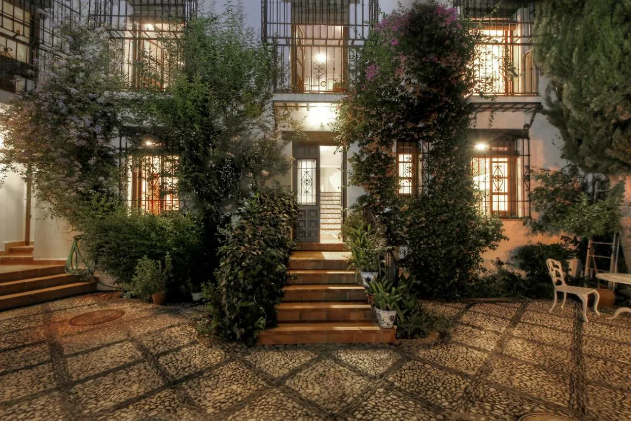 2.5 Million Villa. Magical Sunset. Super Close To Everything. 5Br, 4Ba, Pool, A/C+Heating Granada Apartment