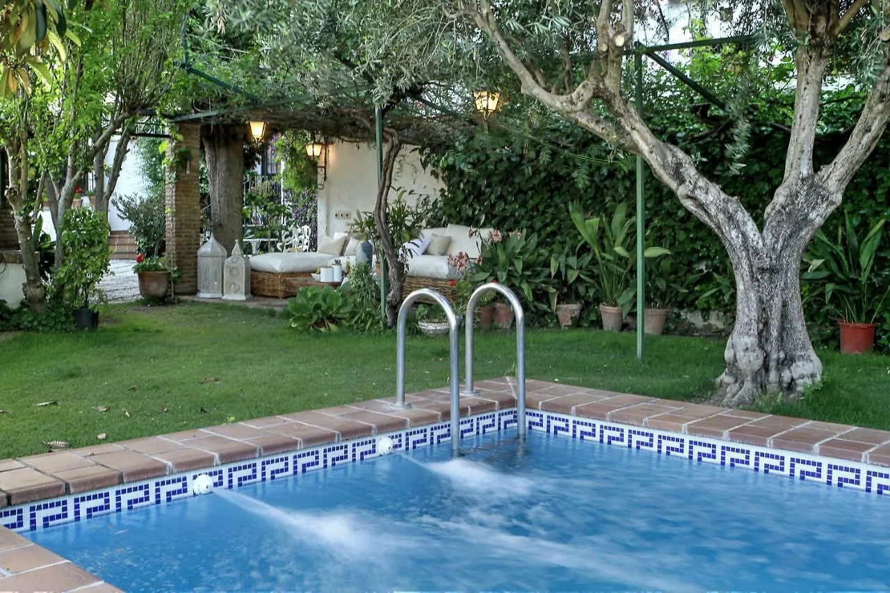2.5 Million Villa. Magical Sunset. Super Close To Everything. 5Br, 4Ba, Pool, A/C+Heating Granada
